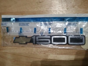 Genuine GM 1988-2002 Chevrolet GMC Front Side Door Bowtie 1500 Emblem 15551230 - Picture 1 of 3
