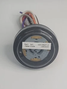 Receptáculo de atenuación giratorio TE Connectivity/AMP 2213627-4 TOTALMENTE NUEVO QTY 1s8 - Imagen 1 de 4
