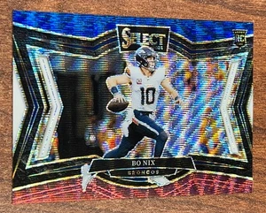 Panini Select Field Level Bo Nix 2024 rojo blanco azul Prizm/99 #472 radiocontrol tricolor - Imagen 1 de 2