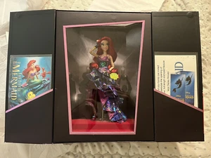 NUOVA Bambola Premier Designer Ariel La Sirenetta Ariel The Sirenmaid Premier Designer Disney Store Limitata Ed 4500 - Foto 1 di 8