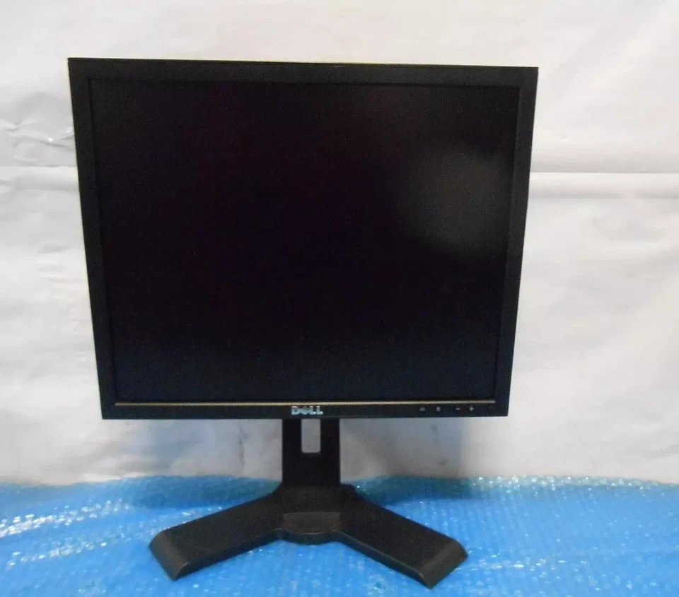 Dell UltraSharp 19" LCD Monitor WITH POWER CORD - Image 1 of 4