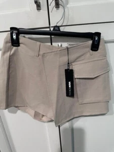 Nuevo Teen Juniors Moda Nova Caqui Pantalones Cortos Skort Talla Pequeña 28" Cintura - Imagen 1 de 3