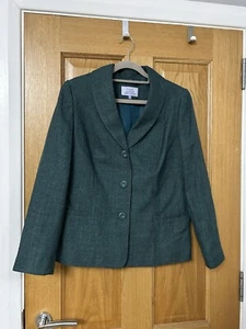 Ladies Green Fitted Jacket Size 10 Edinburgh Woolen Mill - Picture 1 of 5