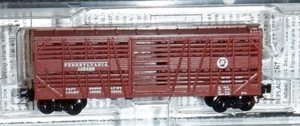 Micro-Trains Z-Scale -  Pennsylvania Railroad 40'  Stock Car #135499 - 52000182 - Picture 1 of 1