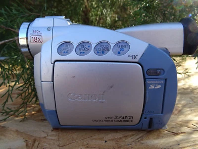 Canon ZR45MC Mini DV Camcorder FOR PARTS REPAIR AS IS - Image 1 of 4