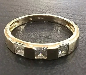 Fully Hallmarked 9ct Yellow Gold With White CZ Half Eternity Ring Size N1/2 - Picture 1 of 8