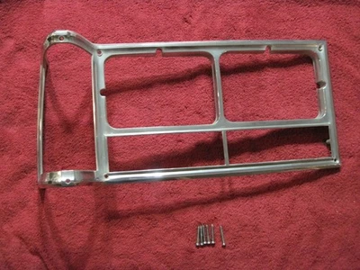 Bisel faro derecho pasajero Lincoln Versailles 77-80 D74B-13052 Foto 1 de 4