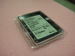 HP QUANTUM 1GB SCSI DRIVE DSP3107LWD C3660-60375 5062-9461 pictured - Picture 1 of 6