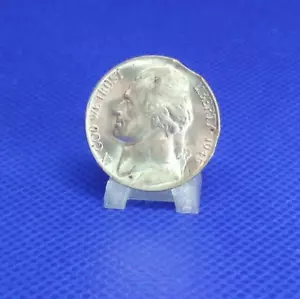 1945-P 5c War Nickel Double Curved Clip - Picture 1 of 2