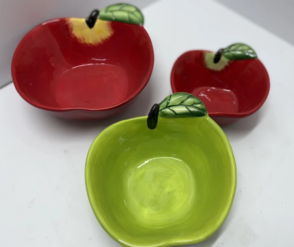 Juego de 3 cuencos de cerámica para manzanas Boston Warehouse - cuencos para servir frutas rojas y verdes Foto 1 de 3