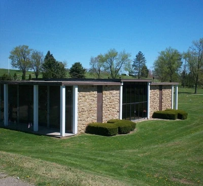 2 parcelas de entierro de cementerio Prime (precio por parcela) fincas de entierro de césped, Pa Foto 1 de 4