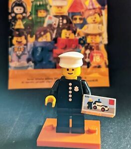 Lego Minifigure 71021 Collectible Series 18 Classic Police Officer