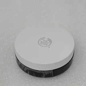 The Body Shop Fresh Nude Cushion Foundation Wanaka Honey 04 - Picture 1 of 2