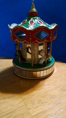 VINTAGE NOMA 1991 MIRRORED CAROUSEL HORSE CHRISTMAS ORNAMENT MERRY GO ROUND 4x3" - Изображение 1 из 4