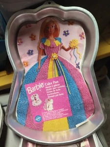 Vintage Wilton 2105-3550 Barbie Cake Pan 1 Plastic Barbie Lay On Decoration - Picture 1 of 2