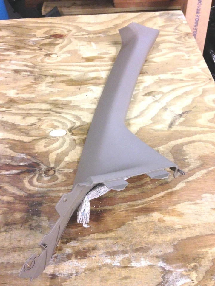 Nissan Quest 2004 moldura pilar (pasajero) 2004-2006 Foto 1 de 2