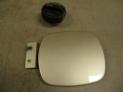 Saturn Sl1 SL2 1996 puerta de combustible de fábrica puerta de gas con tapa color dorado Foto 1 de 4