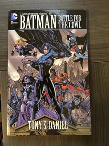 Batman Battle For The Cowl (DC Comics Trade TPB, Batman) - Bild 1 von 7