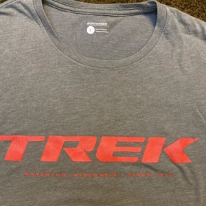 Trek Bicycle Waterloo WI Camiseta Gráfica Para Hombres Talla Grande Bontrager Wisconsin Bike - Imagen 1 de 8
