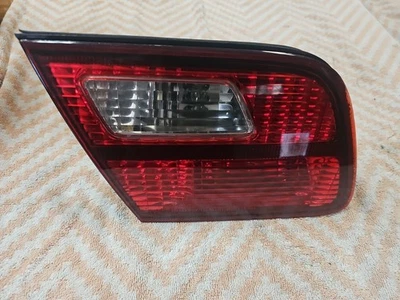 Luz trasera interior lateral izquierda Toyota Avalon 1998-1999 OEM R8066 DW Foto 1 de 4