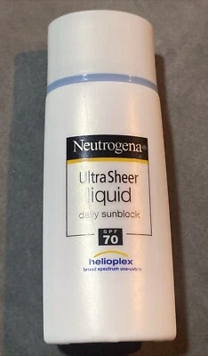 Nuevo. Protector solar facial diario líquido ultra transparente amplio espectro FPS 70 Helioplex Foto 1 de 4