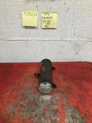 Kawasaki G4 Kv100 1976 caja de herramientas de batería Foto 1 de 4