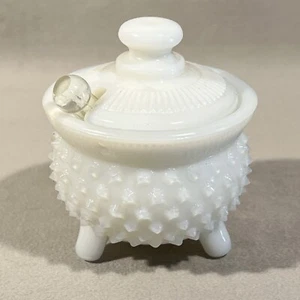 PV08357 Vintage Fenton Milk Glass HOBNAIL Mustard Kettle with Lid & Spade - Picture 1 of 5