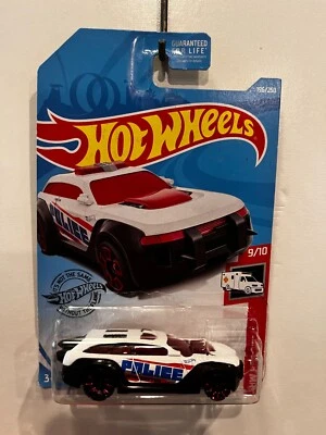 2019 HOT WHEELS WHITE HW PURSUIT 9/10 RESCUE 196/250 - Image 1 of 2