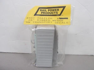 RAIL POWER PRODUCTS#807~28' RIBBED WEDGE TRAILER W/ NW TRANSPORT DECALS~HO SCALE - Picture 1 of 3