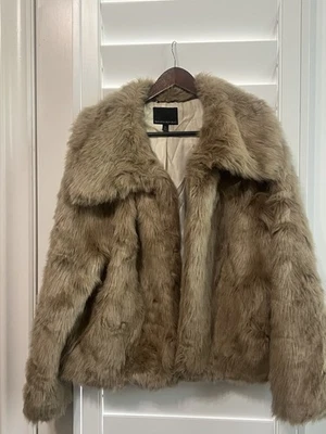 Abrigo Mujer Piel Sintética Banana Republic Color Dorado Beige Talla XL Con Bolsillos Foto 1 de 4