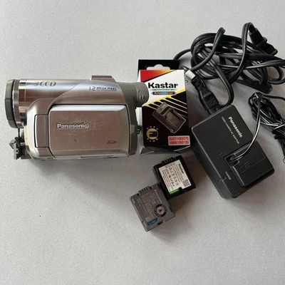 Panasonic PV-GS65 LCD 3CCD MiniDV Battery Tape Charger READ DESCRIPTION - Image 1 of 4