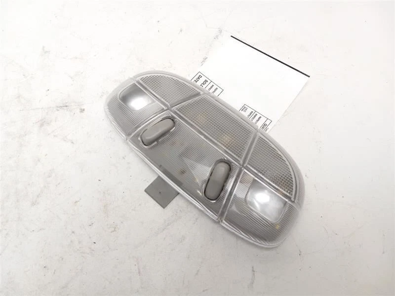 2005 - 2007 FORD FIVE HUNDRED REAR ROOF DOME LIGHT 50154 - Imagem 1 de 4
