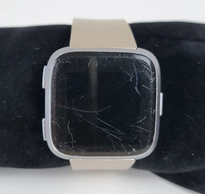 Fitbit Purepulse Heart Rate Unisex Watch FB505 40mm - Picture 1 of 8