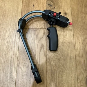 STEADICAM SMOOTHEE Video Camera Stabilizer (without mount) - Picture 1 of 5