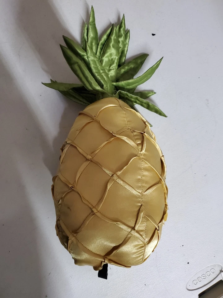 贝丝菠萝枕头金色毛绒家居装饰热带缎面夏威夷家居装饰20 — 第 1/1 张图片