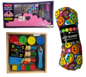 Melissa & Doug Craft & Play Set: Tiara Dough Set Smiley Blanket Juego de regalo de cumpleaños - Imagen 1 de 7