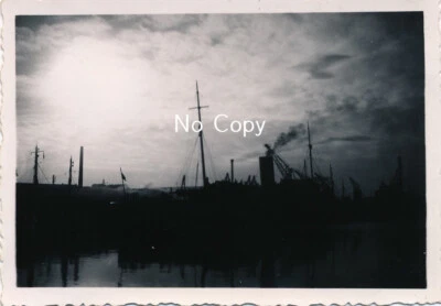 Foto WK2 20. Vorpostenflottille Wohnschiff in cote d'argent bordeaux  X195 - Bild 1 von 2