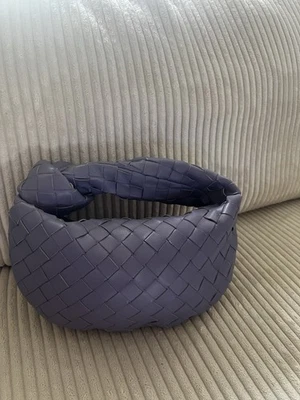 Bolsa Hobo Bottega Veneta Jodie Prata Hardware Mini Couro Roxo - Imagem 1 de 4