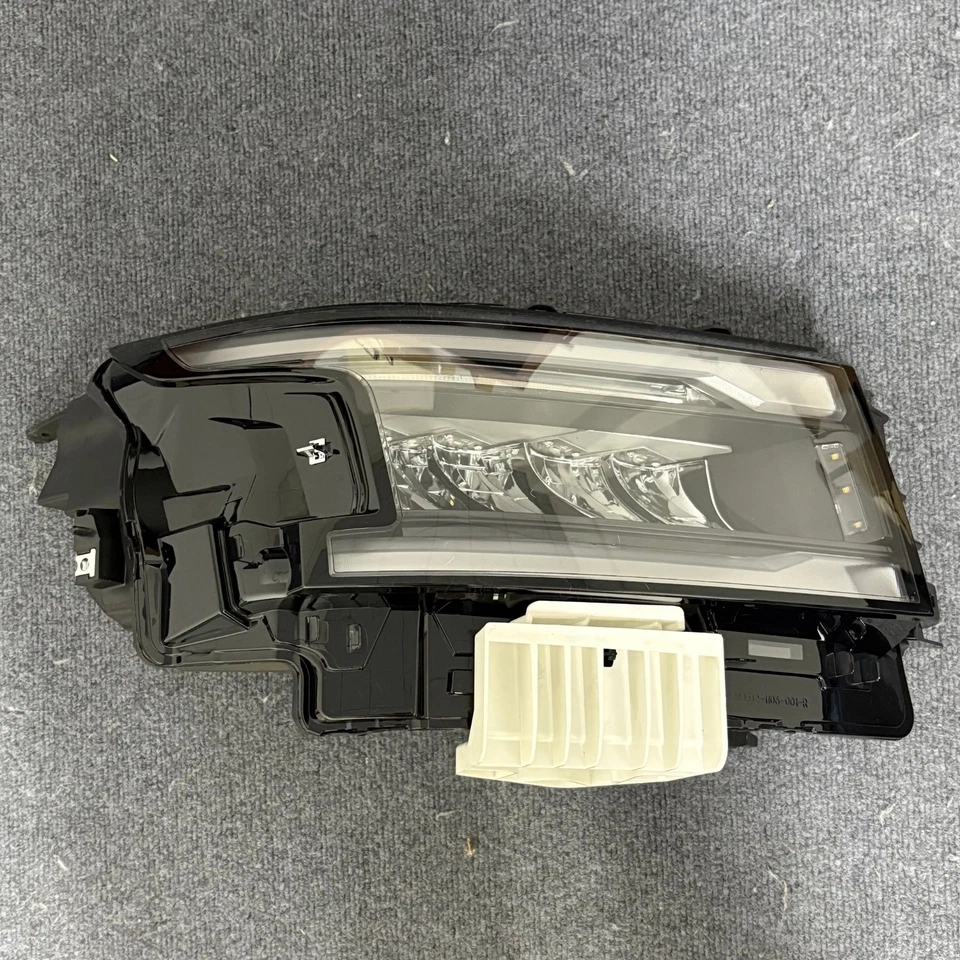 Conjunto de faros LED para Nissan Frontier 2022-2025 lado derecho 260109BU0D EE. UU. Foto 1 de 4