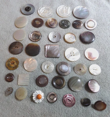 39 Vintage Antique MOP Mother of Pearl Buttons - Image 1 of 4
