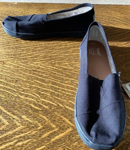 Sneaker TOMS classiche Alpargata scarpe slip on tela nera 5,5 giovani bambini grandi - Foto 1 di 12