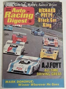 Revistas Auto Racing Digest 1974 vintage A.J. Four, Richard Petty, Mark Donohue - Imagen 1 de 7