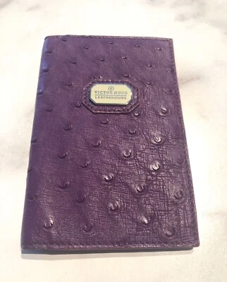 Cartera pasaporte tarjeta de crédito Victor Hugo doble pliegue púrpura avestruz Foto 1 de 4