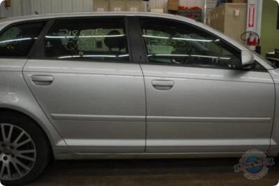 Enfriador de aceite de motor usado se adapta a: Audi A3 2006 grado A Foto 1 de 4