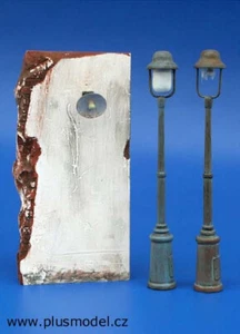 PLUS MODEL, 2 lampadaires hauteur 11 cm en kit à assembler et à peindre avec ... - Imagen 1 de 1