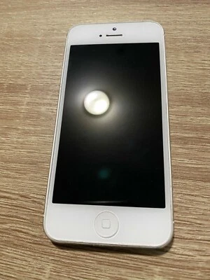 Apple iPhone 5 - 32GB - 白色 银色(解锁)A1429(状况完好) — 第 1/3 张图片