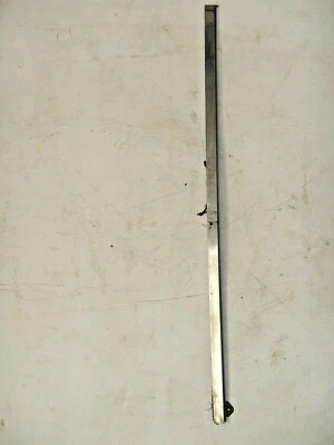 Puerta delantera izquierda del conductor Jeep CJ7 76-86 barra de ventana de ventilación no móvil solamente Foto 1 de 4