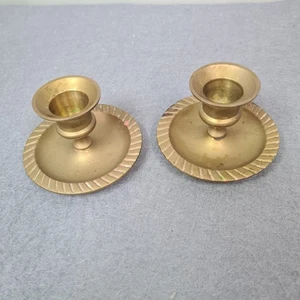 Vintage Brass Small Candle Holders Tapered Painted 4.5 cm Pair Ribbed/Etched Rim - Bild 1 von 8
