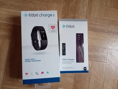 Fitbit Charge 2 schwarz mit lila Ersatzband - Bild 1 von 4