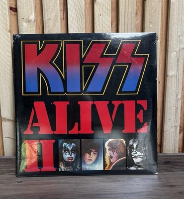 KISS ALIVE II 1977 SEALED RCA 234358  CLUB EDITION VINYL LP - Image 1 of 4